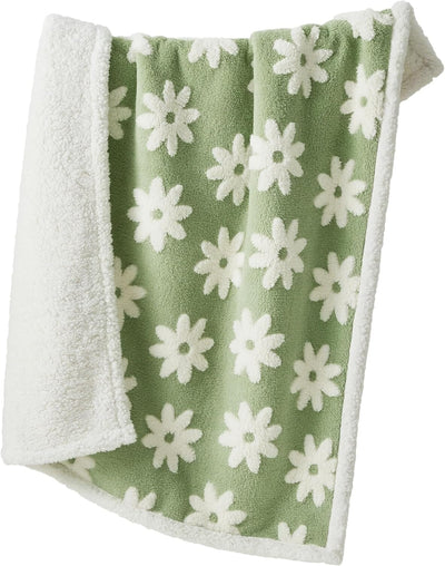 PETGROVE™ CloudSoft Pet Blanket