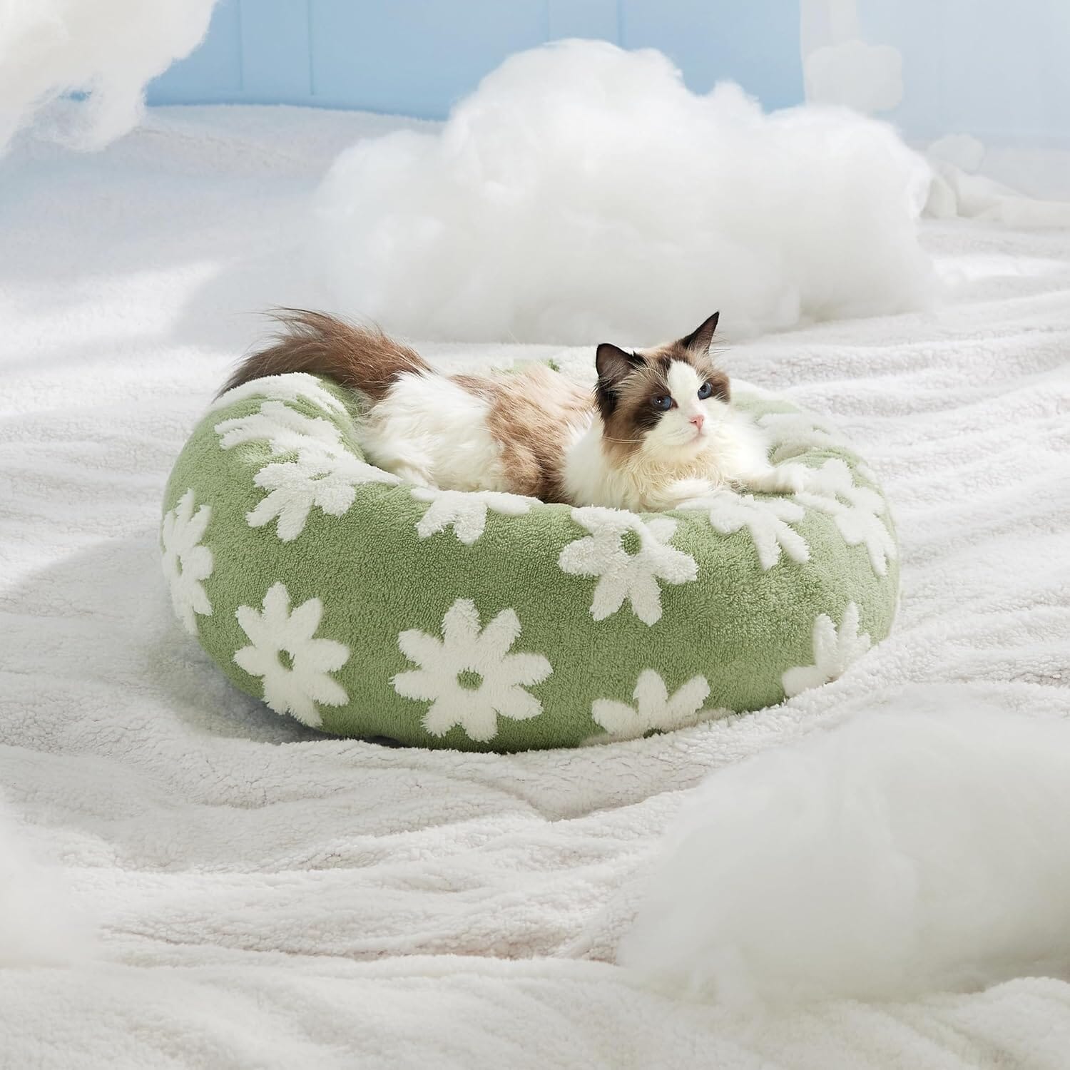 PETGROVE™ Cozy Donut Pet Bed